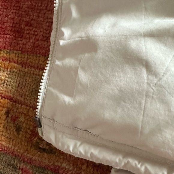 Patagonia Women's Puffer Jacket - Cream - Picture 9 of 10